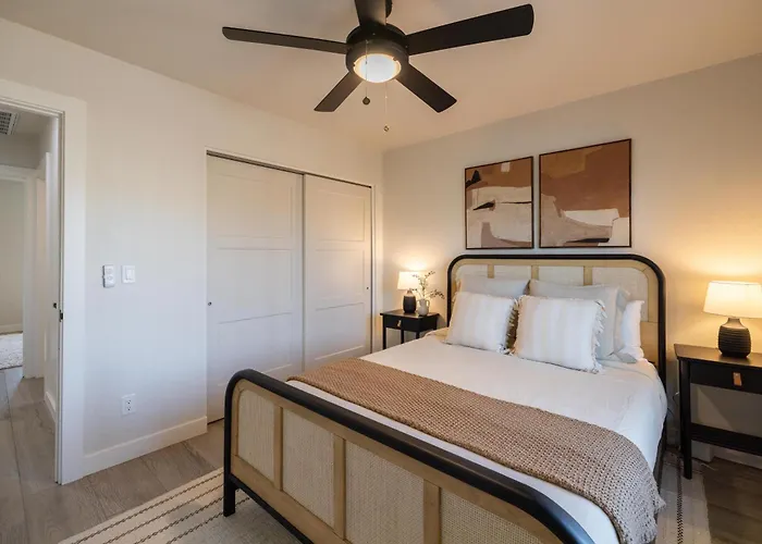 Scottsdale Acoma *